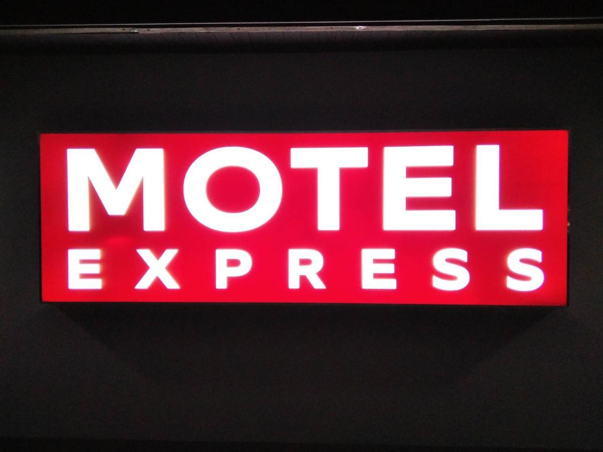 Motel Express Bogucin  ภายนอก รูปภาพ